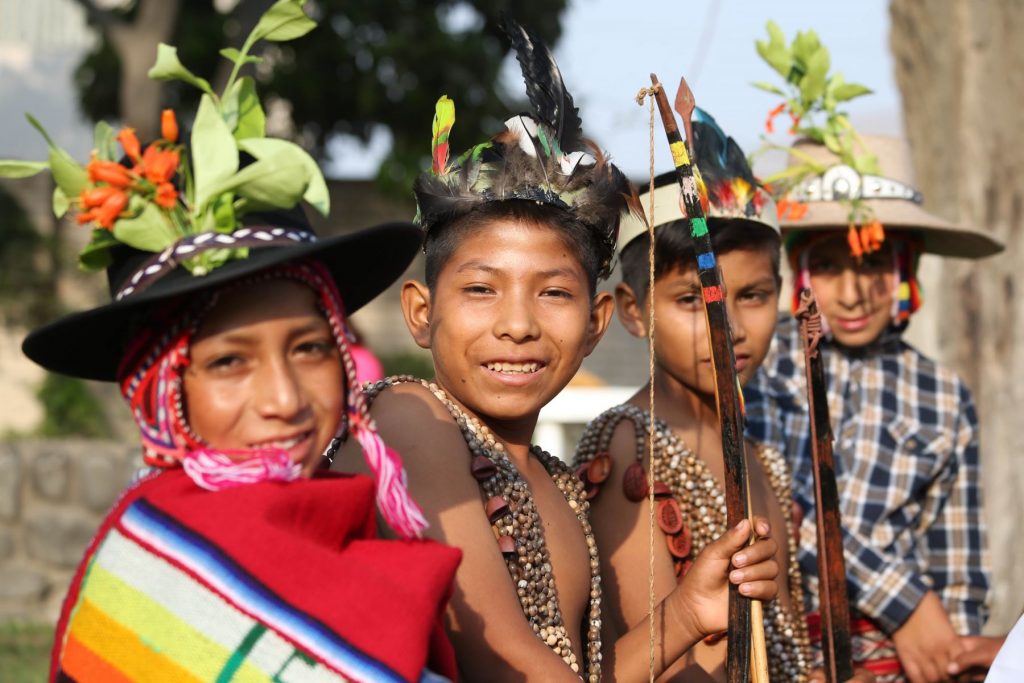 Peruvian children 