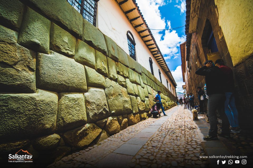 8 streets to explore in Cusco while you learn the language of the