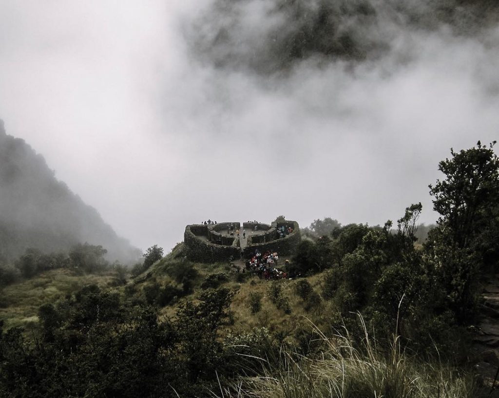 Runkurakay place from where you can see the dead woman on the mountain
