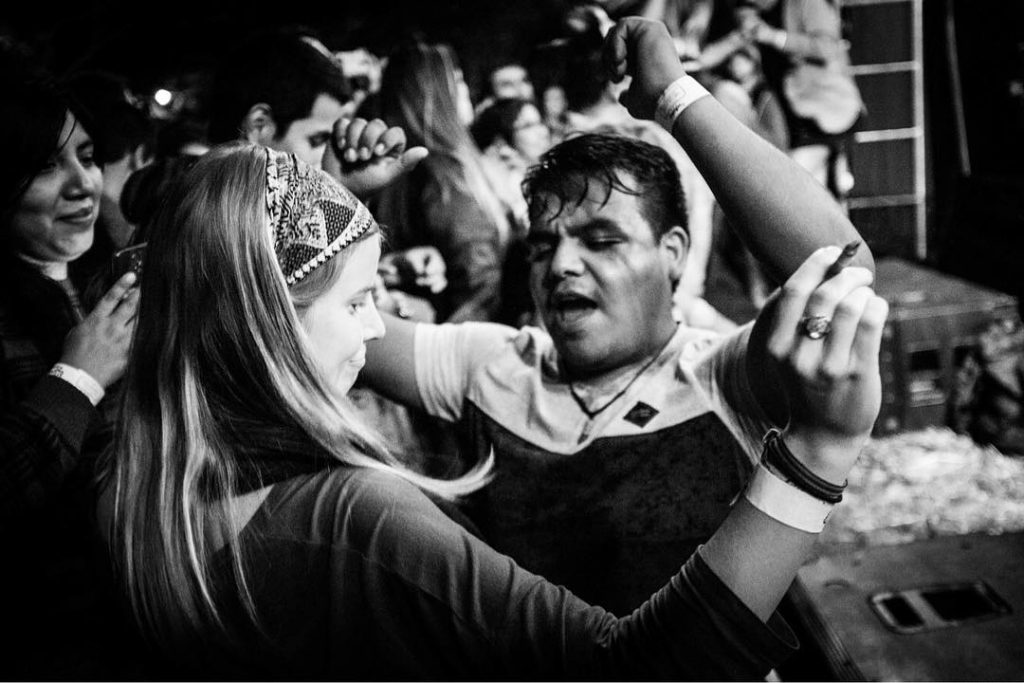 Two people dancing 