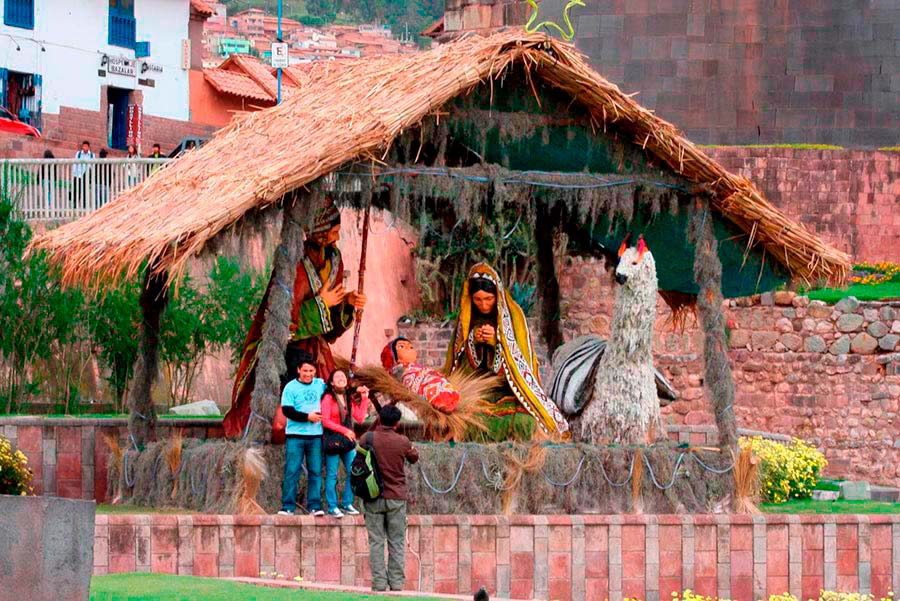 christmas-can-see-scenes-nativity-scenes-squares-cusco