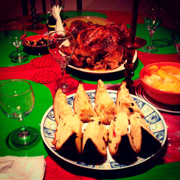 eat-turkey-paneton-night-December-christmas