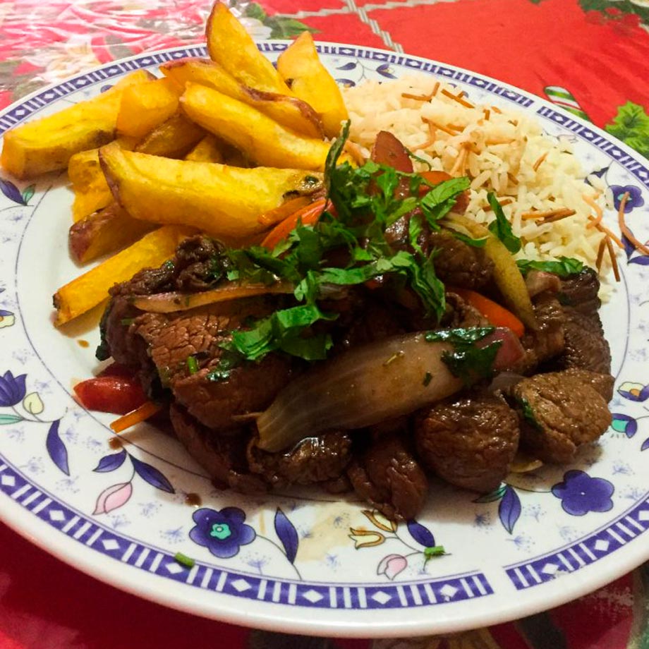 Lomo saltado