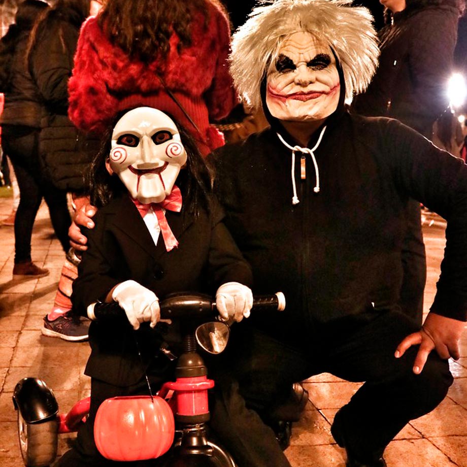 Costumes are important in Halloween