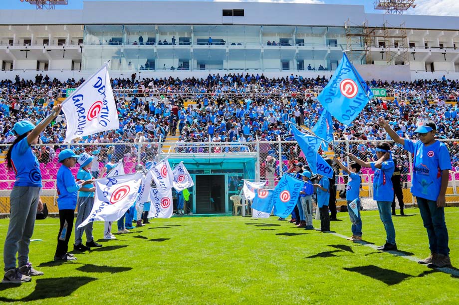 Go to the Stadium Inca Garcilaso de la Vega