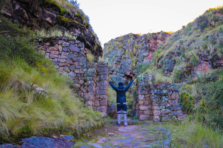 Huchuy Qosqo Trek , alternative route to Machu Picchu