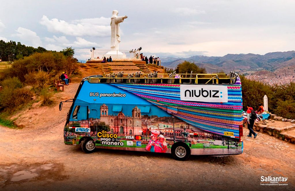 Panoramic bus in Cusco