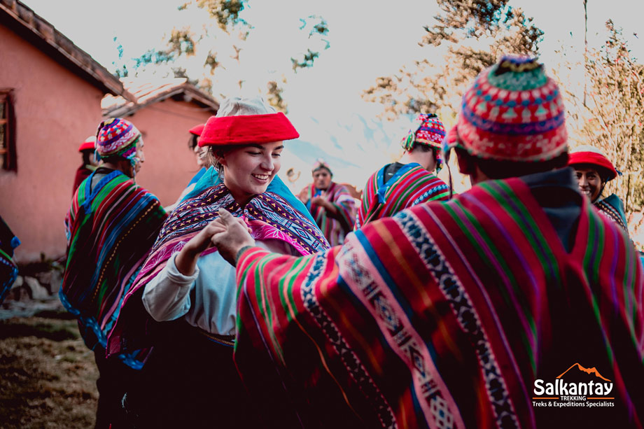 Experience Small Andean Villages, Huchuy Qosqo