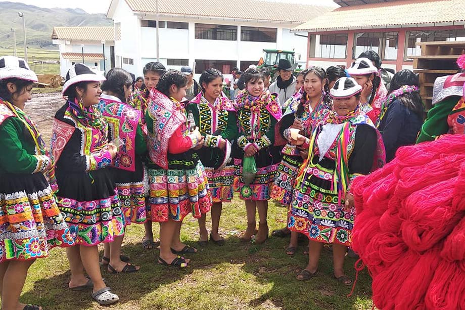 Authentic cultural experience in Layo, Pllay Puncho