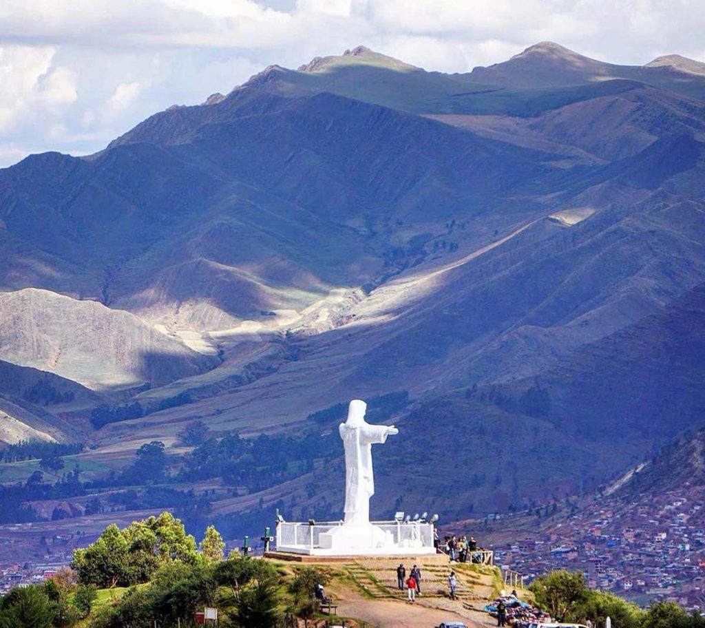 Panoramic image of cristo blanco in the city of Cusco