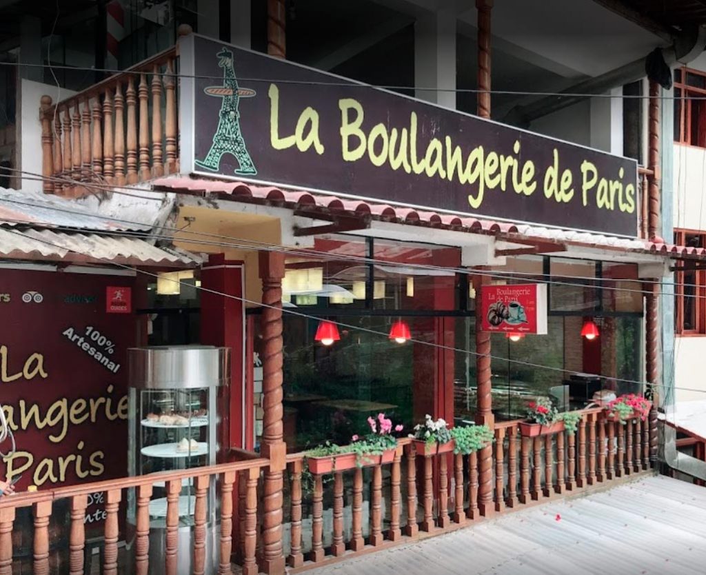 La Boulangerie de Paris one of the ten best hot water restaurants in Machu Picchu.
