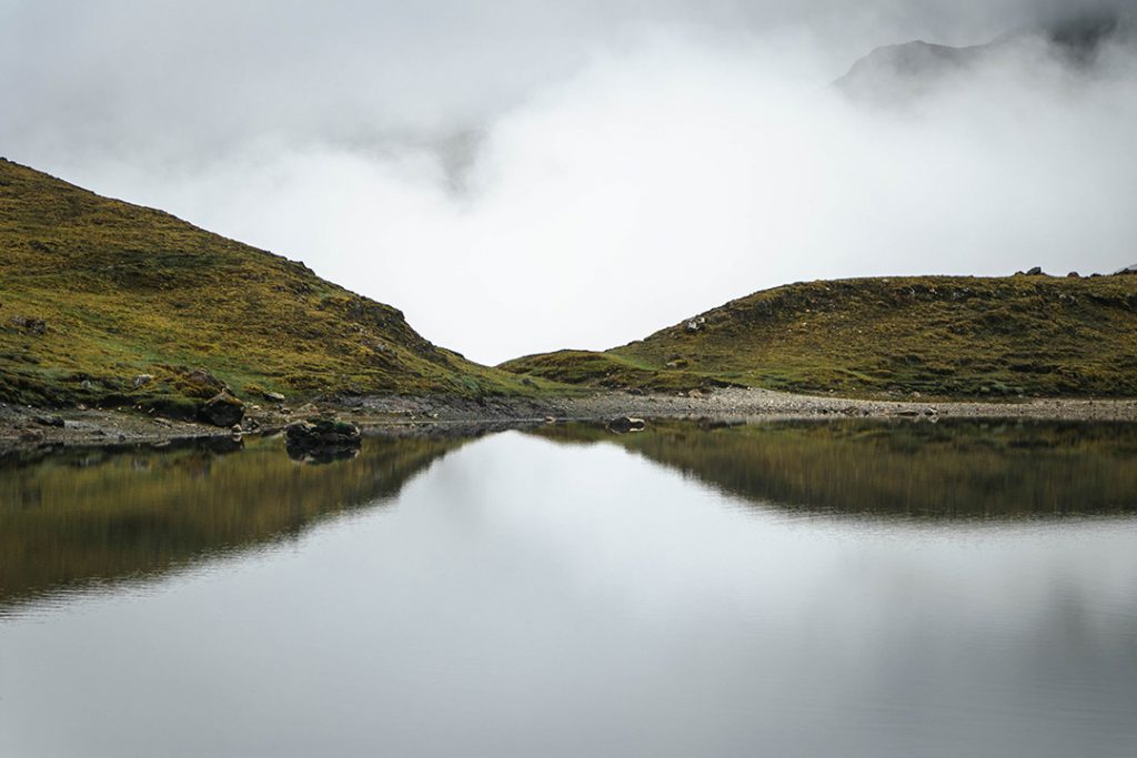 Qeuña cocha beautifil lagoon in the Lares trek
