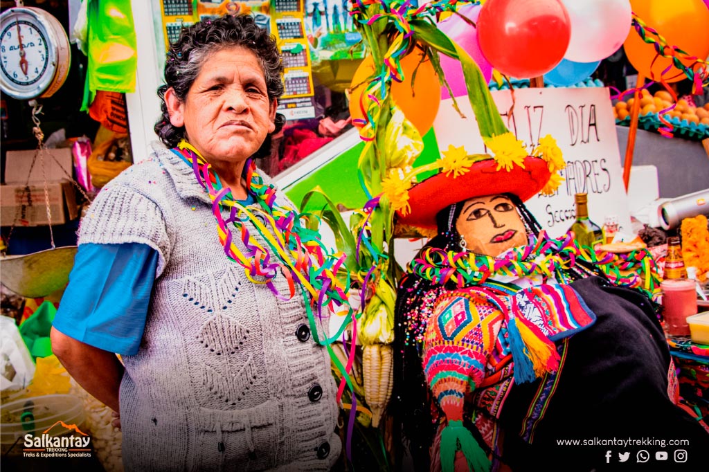 comadres-market-serpentina-cusco-carnavales-costumes-dolls