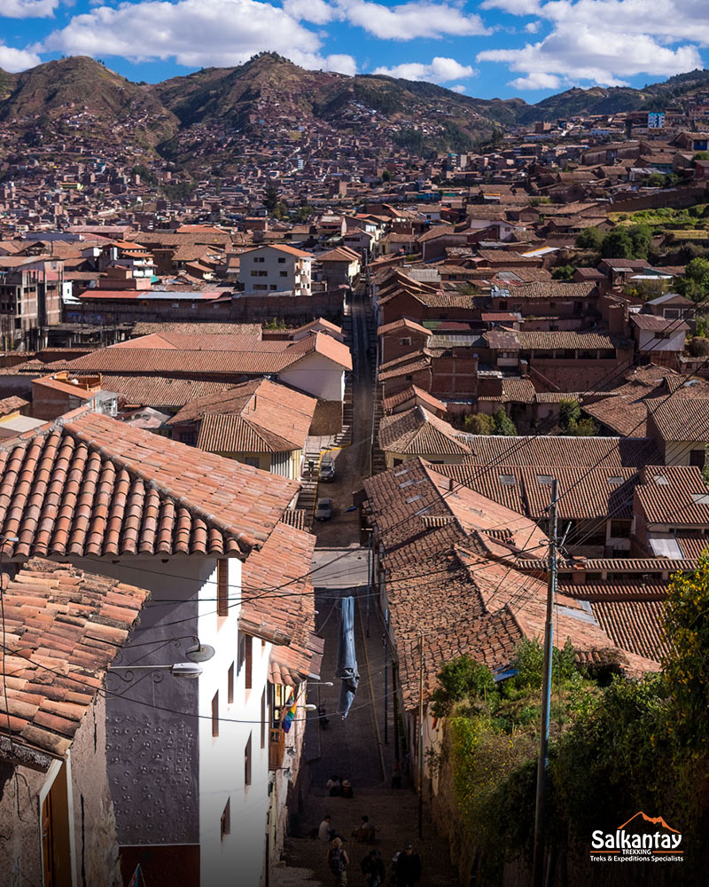 Narrow and colorful streets of Cusco
