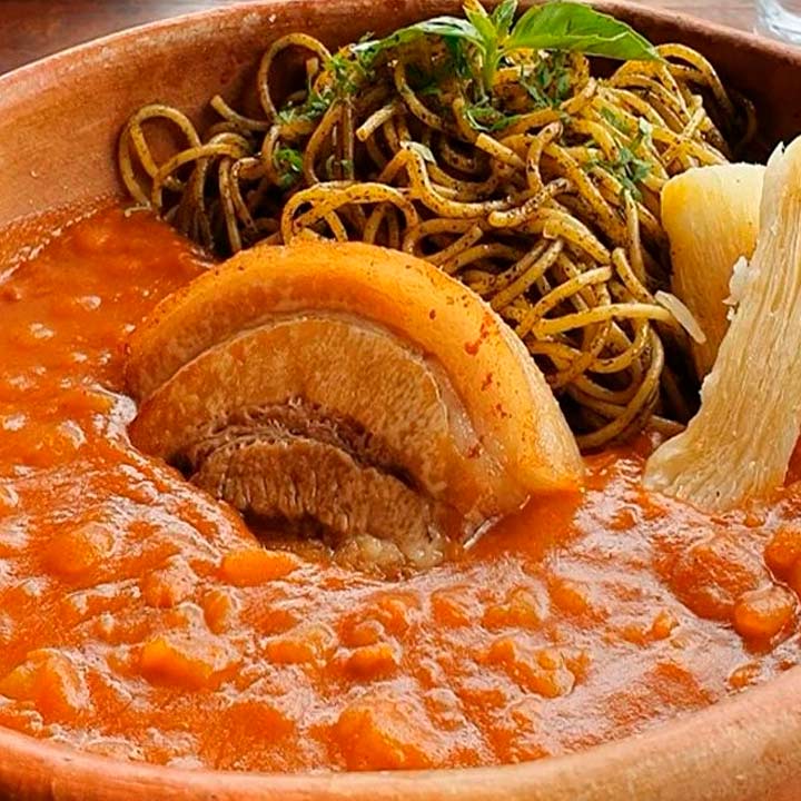 @larutamarcona | Carapulcra con sopa seca