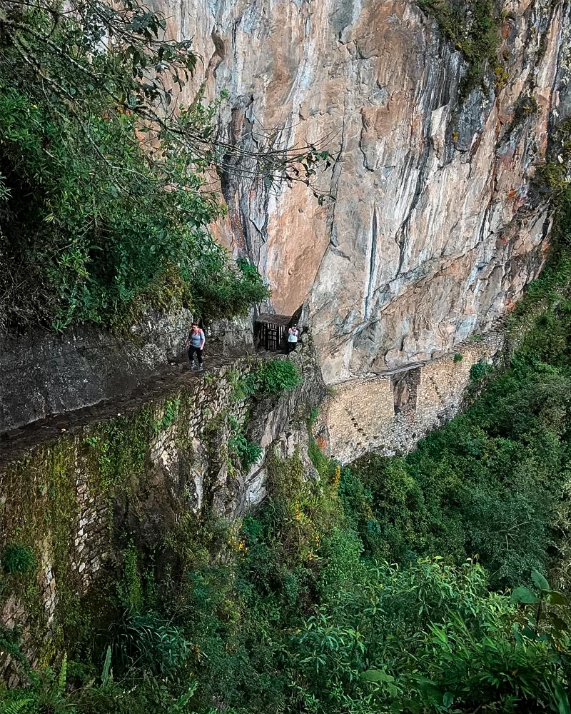 Inca Bridge in Machu Picchu | @trish.dix