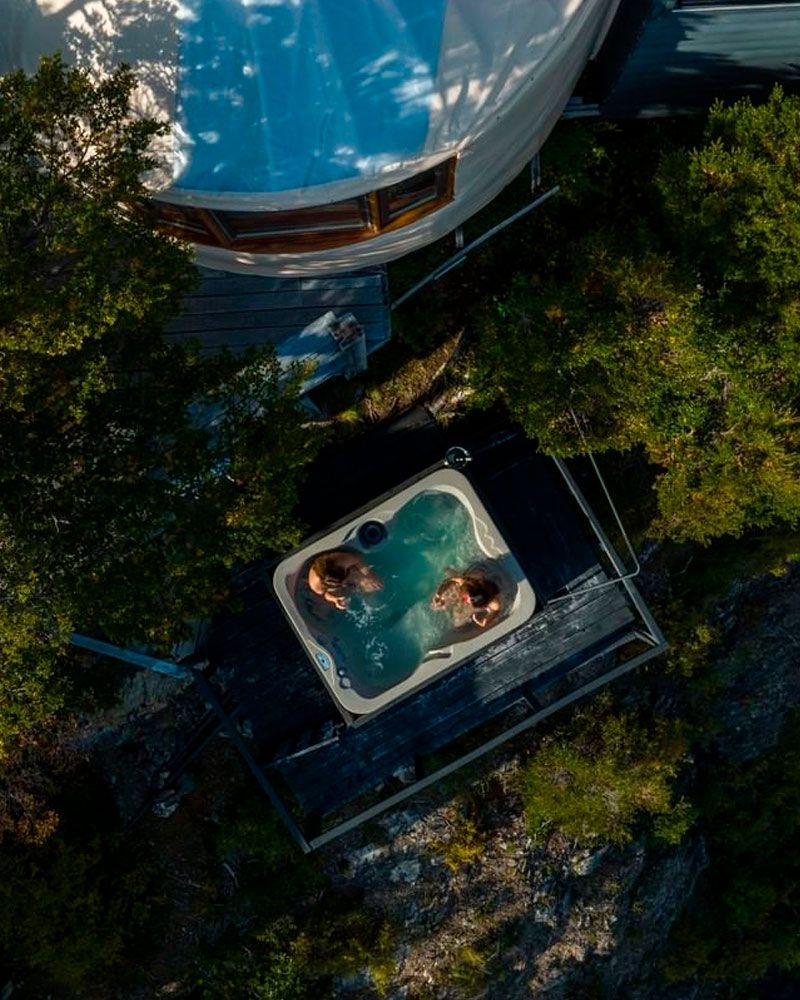 Jacuzzi, an incredible view | @patagoniacamp