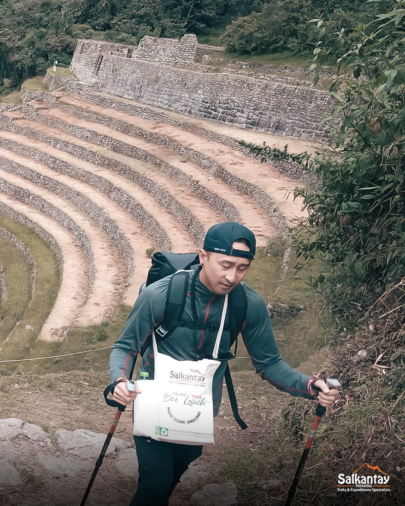 Travel with cloth