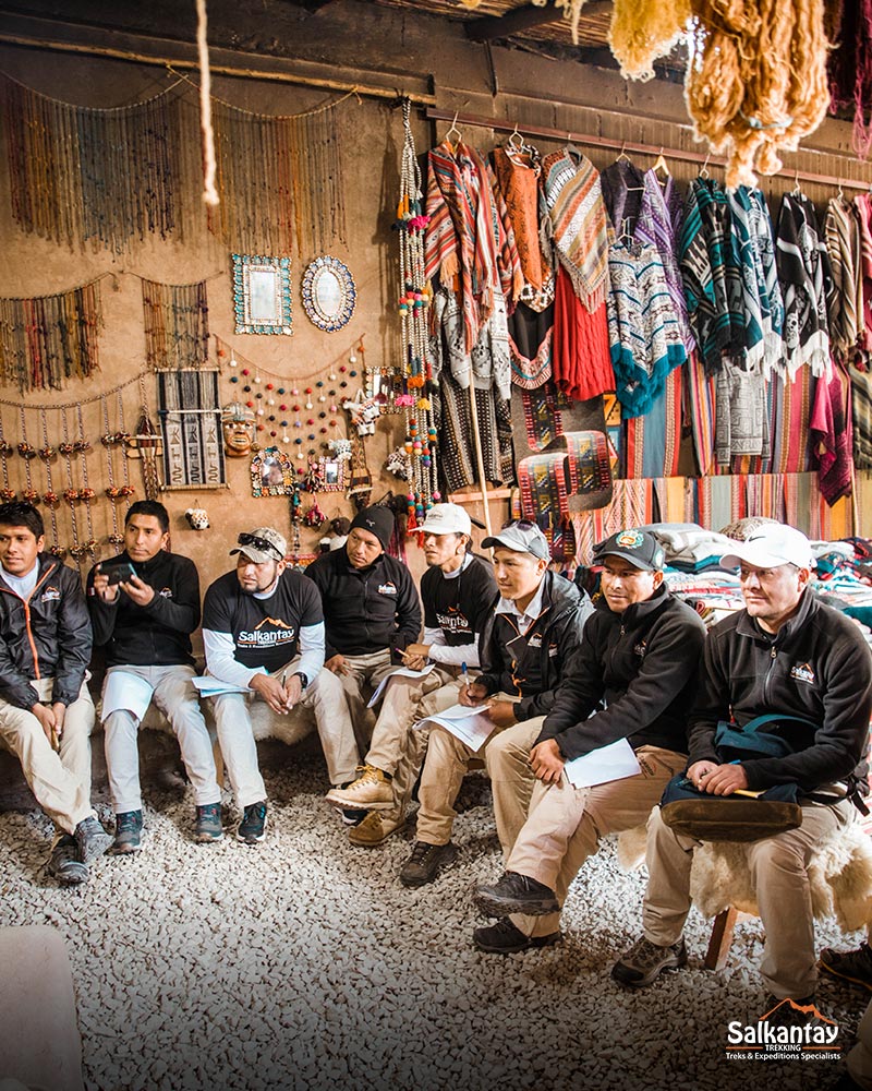 Group of guides in the textile center of Chincheros