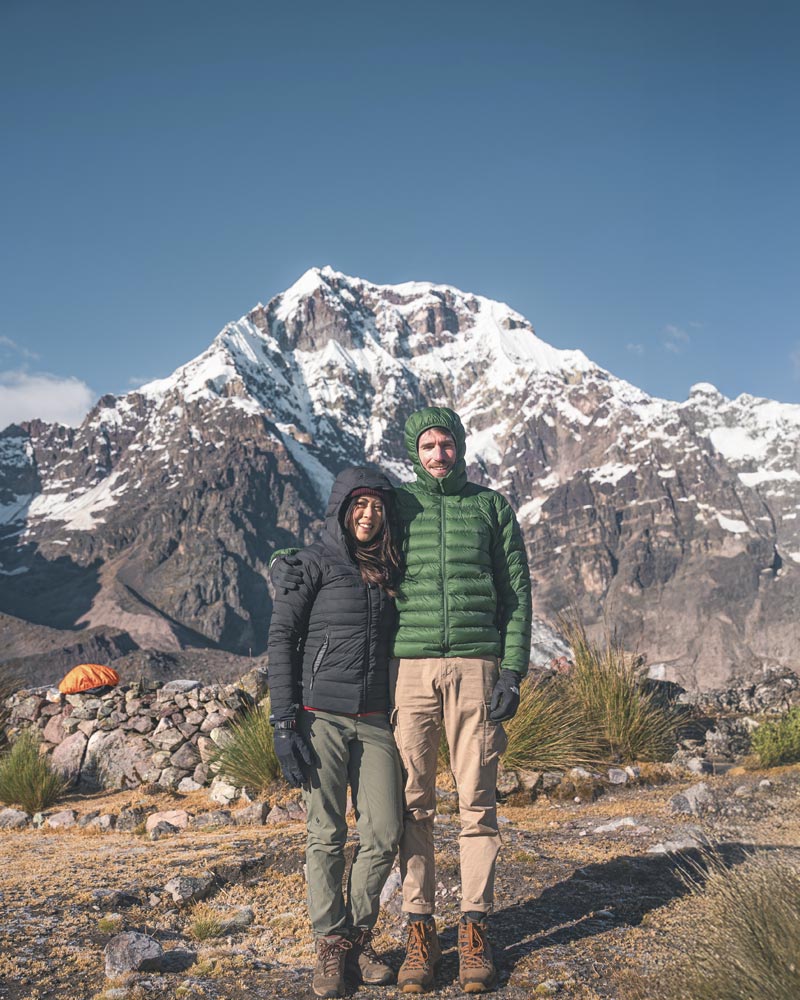 A couple of tourists on the Ausangate route.