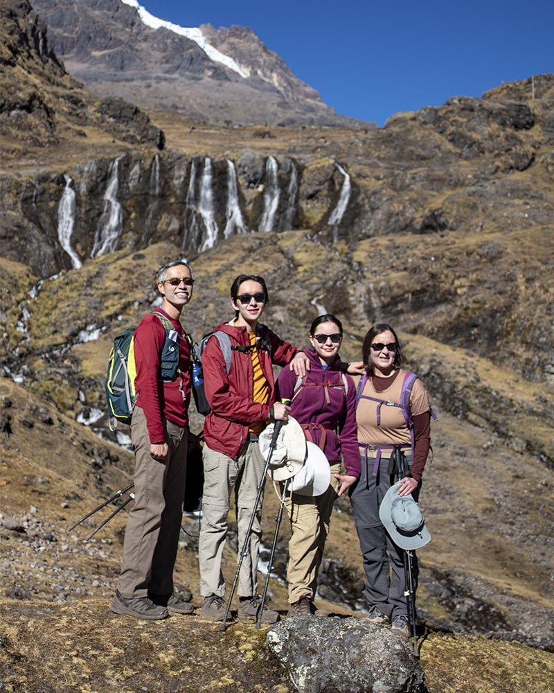 Tourists on the Lares Trail