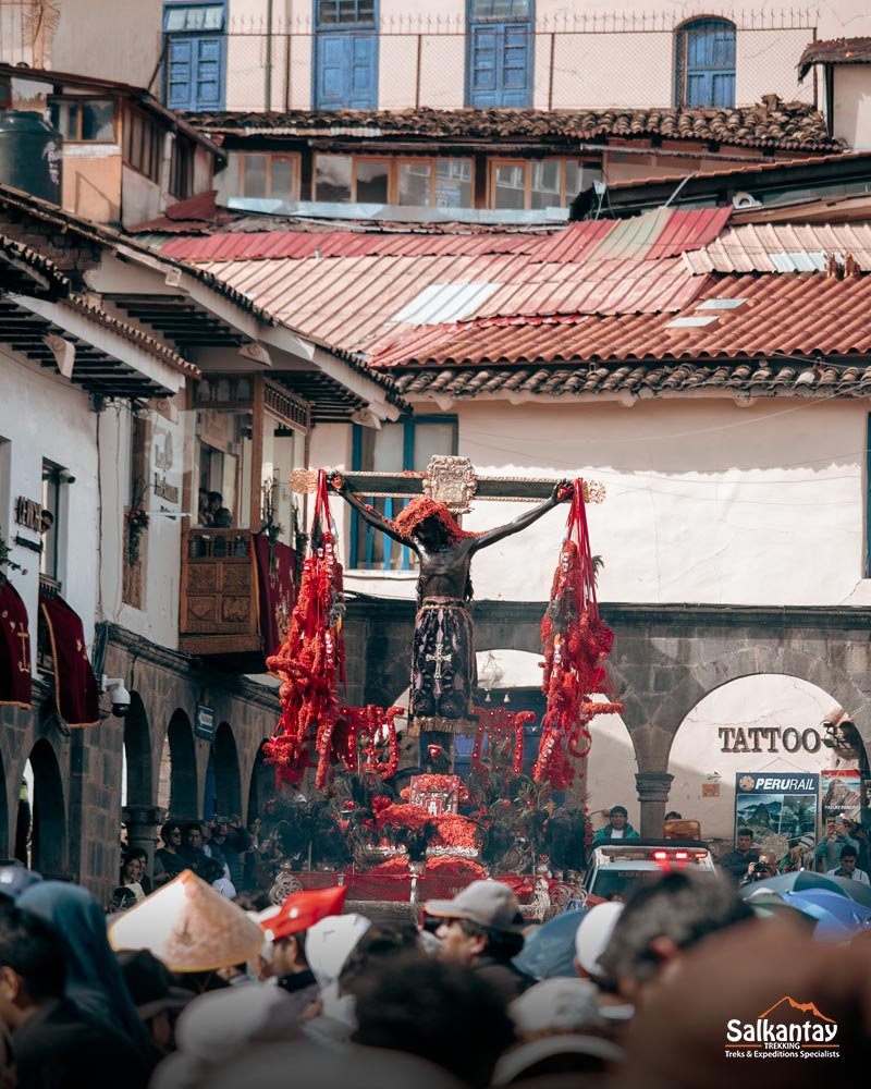 Image of the Señor de los Temblores procession in Cusco's main square