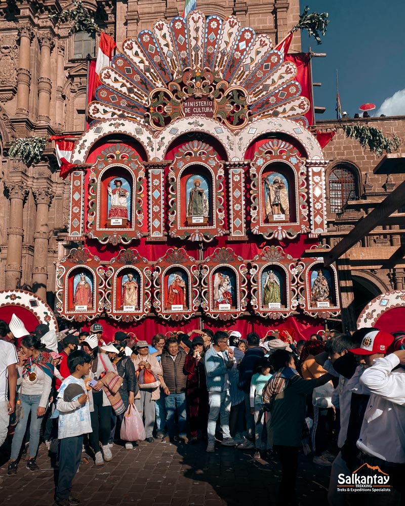 Image of the cathedral of Cusco in holyday