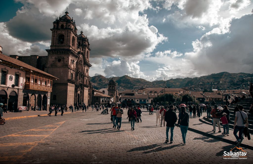 Image of the churches in Cusco on Holy Thursday