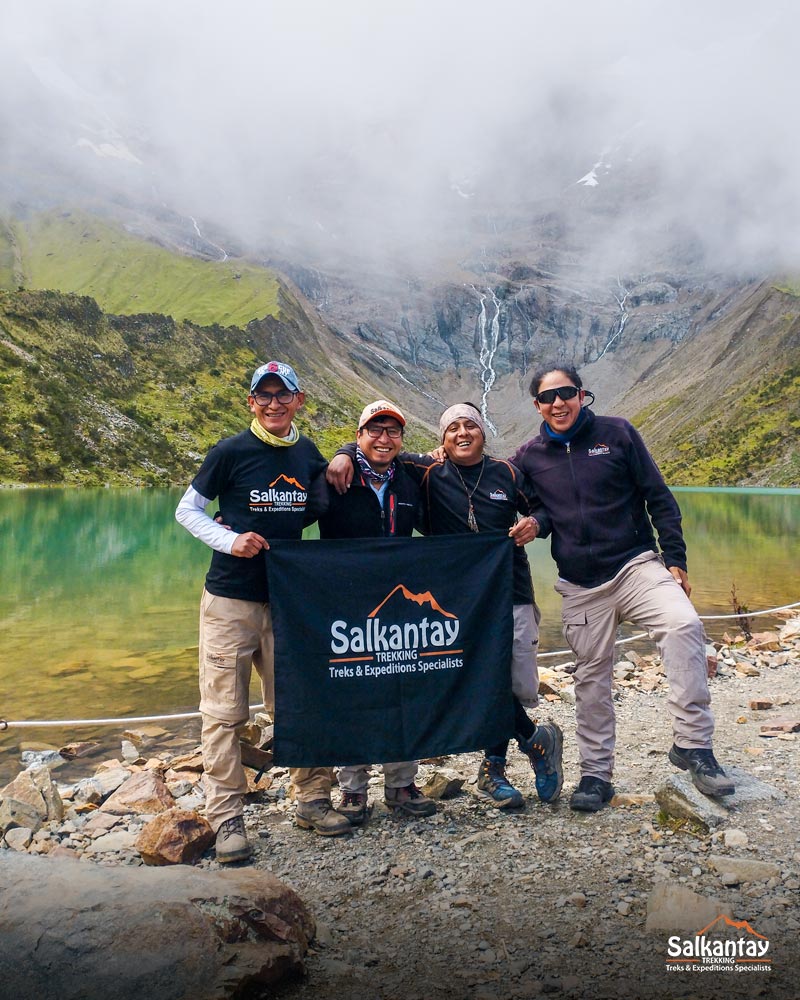 Four tour guides at Humantay lake