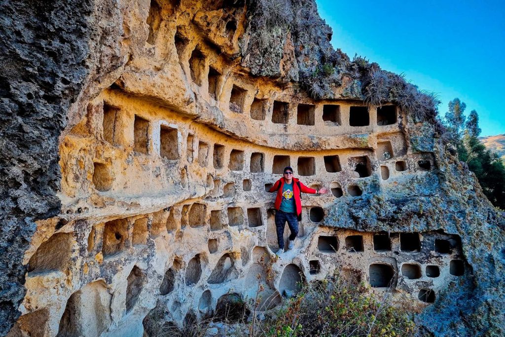 Combayo Rock Windows