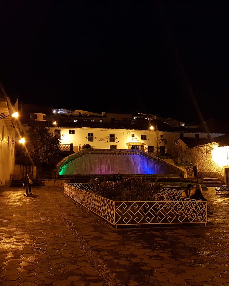 San Blas square at night