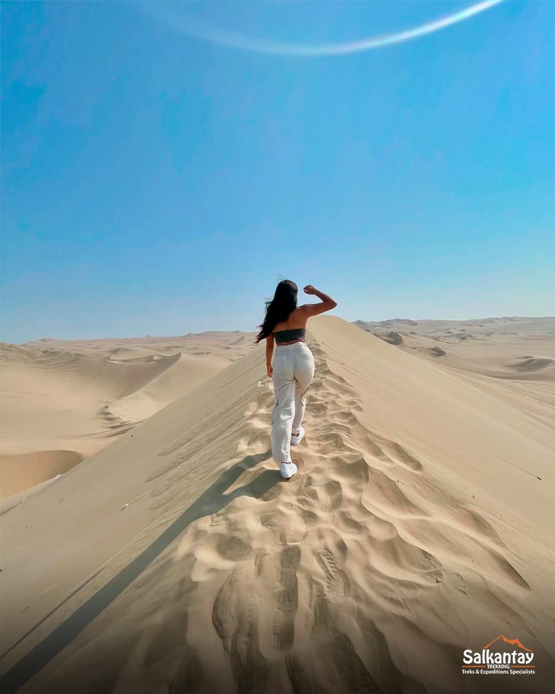 Hike in Huacachina