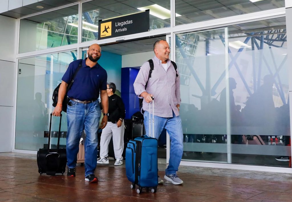 People arriving to Peru