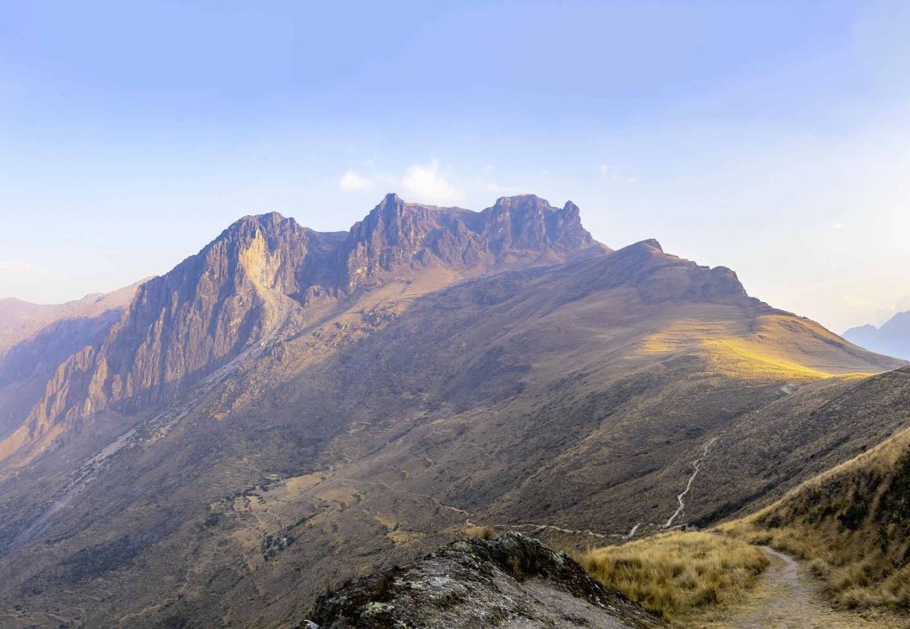 Landscapes and climate seen along the Inca Quarry route