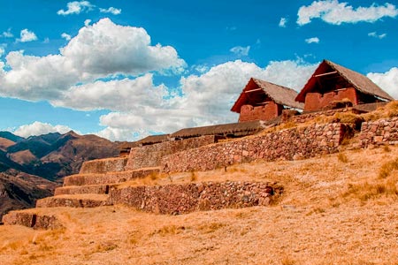 A view of the platforms of the archaeological site of Huchuy Qosqo