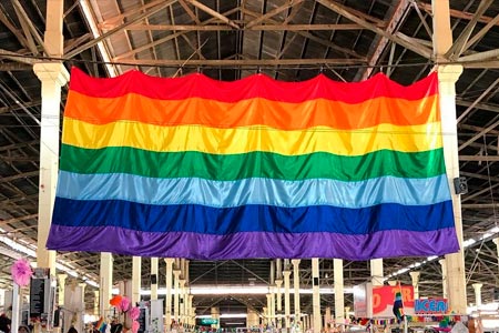Surprised by the Cusco flag?