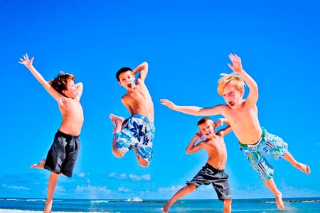 Children enjoying their dream vacations in Peru