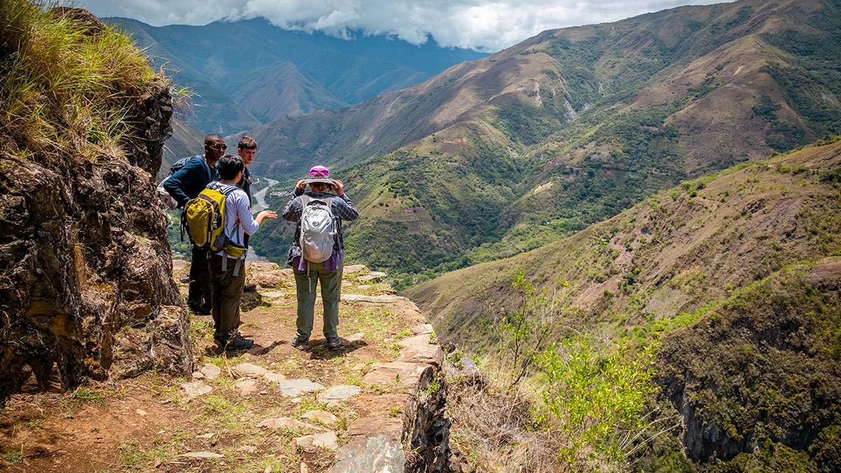 the Inca trails. You’ll also have the pleasure of taking in some of the most astounding views of the Huancarccasa canyon