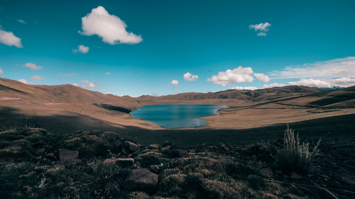 Panoramic view of Qoricocha lake