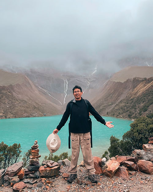 Kenneth León at Humantay Lake
