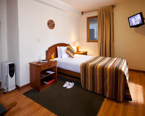 Single Room - San Agustín Internacional